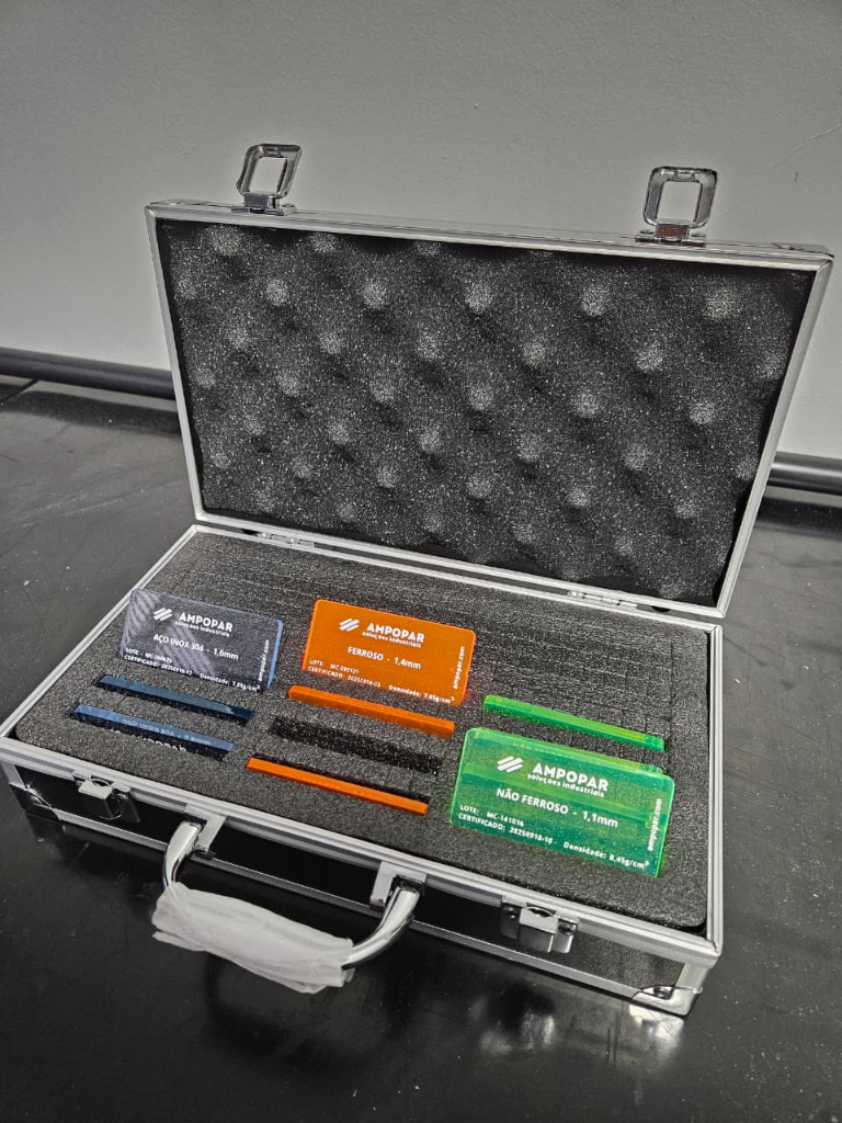 Maleta de corpos de prova Ampopar - Aço Inox, Ferroso e Não Ferroso